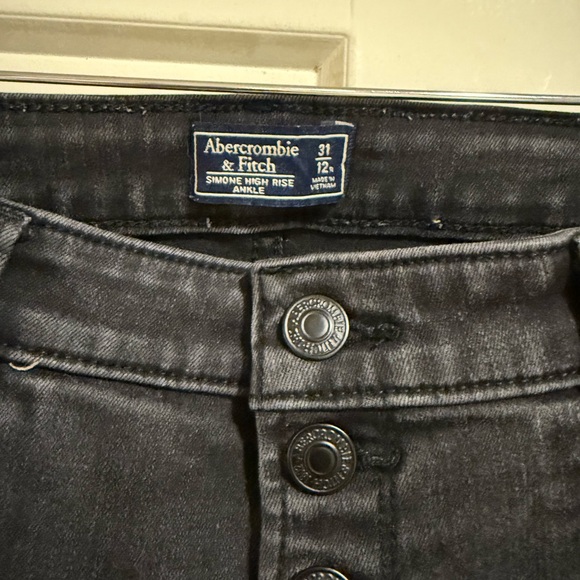 Abercrombie Simone High Rise Ankle Jean Button Fly Black Size 31 - Picture 3 of 3